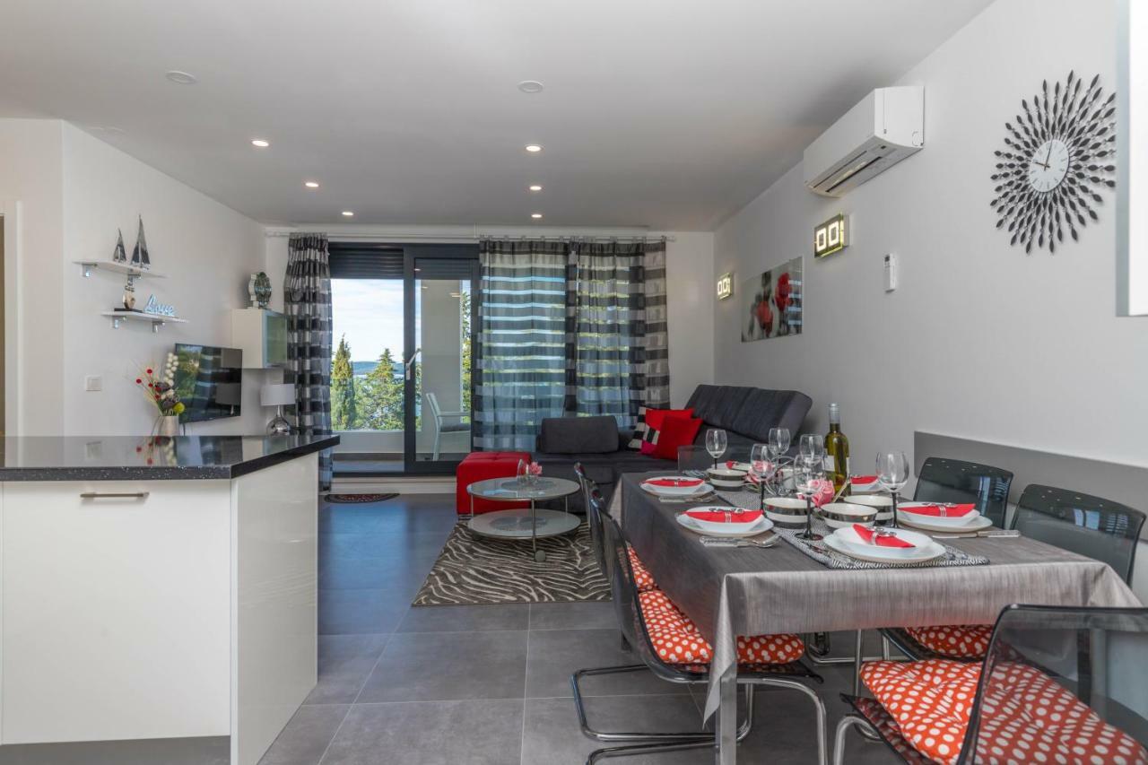 Apartments Tatjana Selce Exterior photo