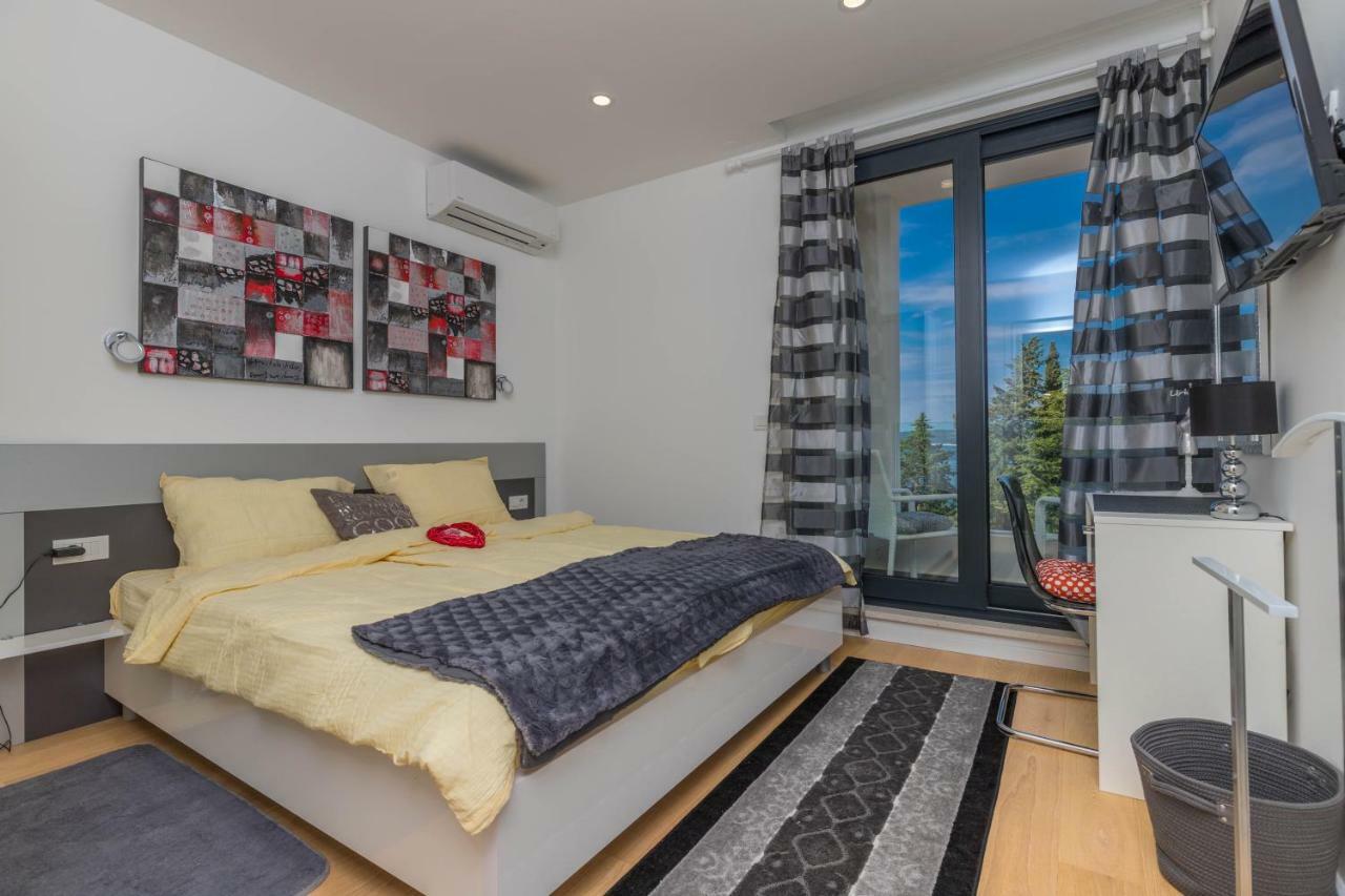 Apartments Tatjana Selce Exterior photo